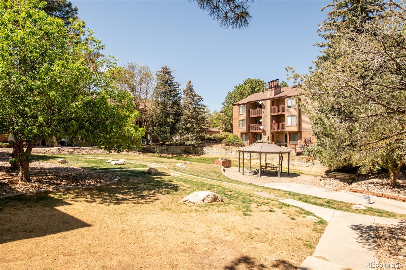 318 Wright Street Lakewood CO 80228