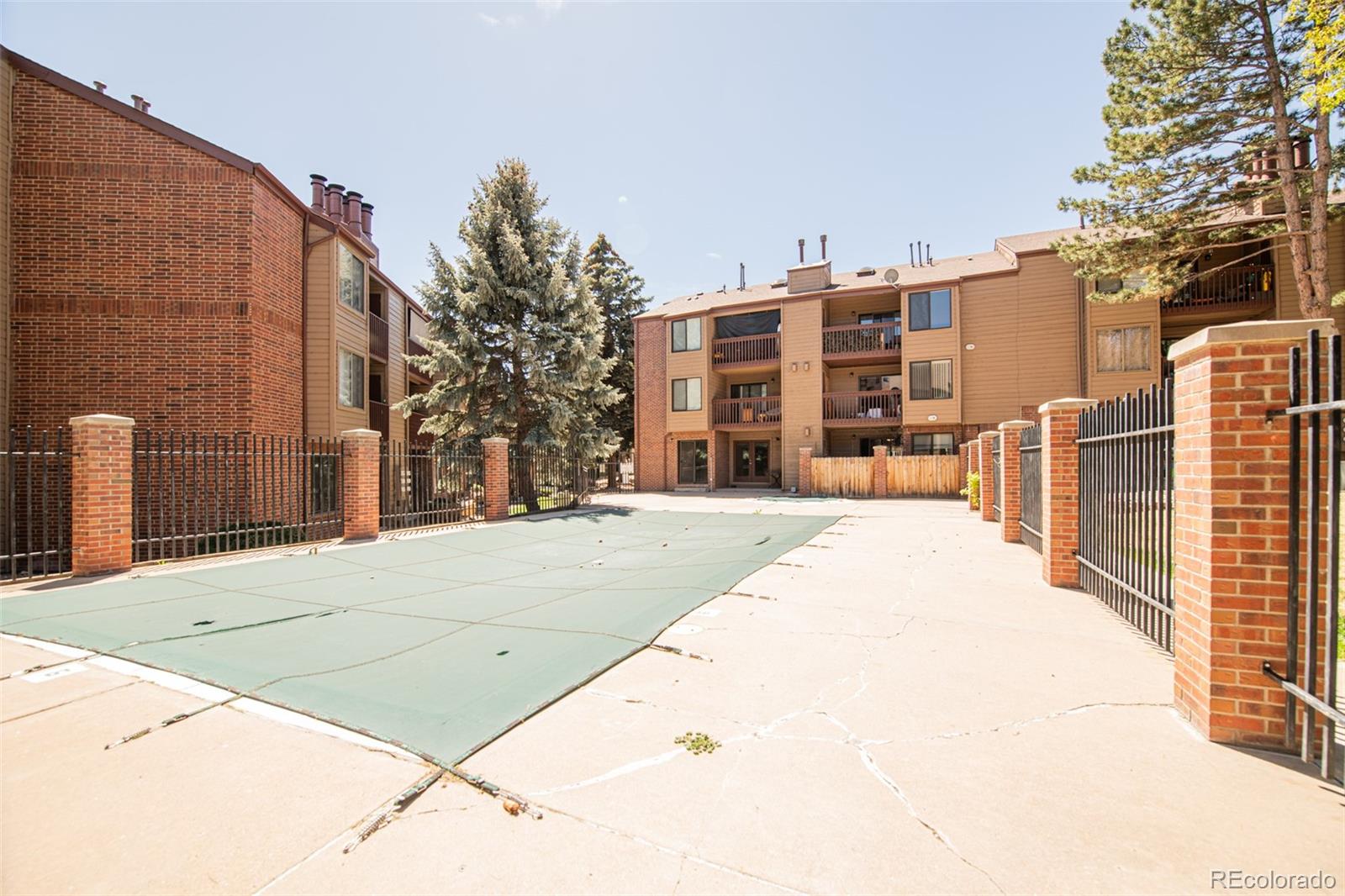 318 Wright Street Lakewood CO 80228