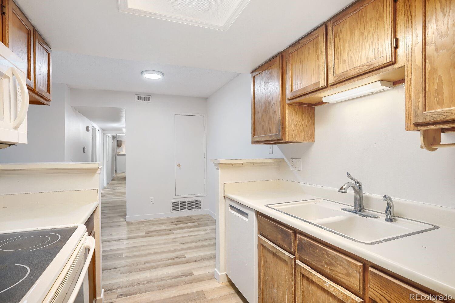 8335 Fairmount Drive Denver CO 80247