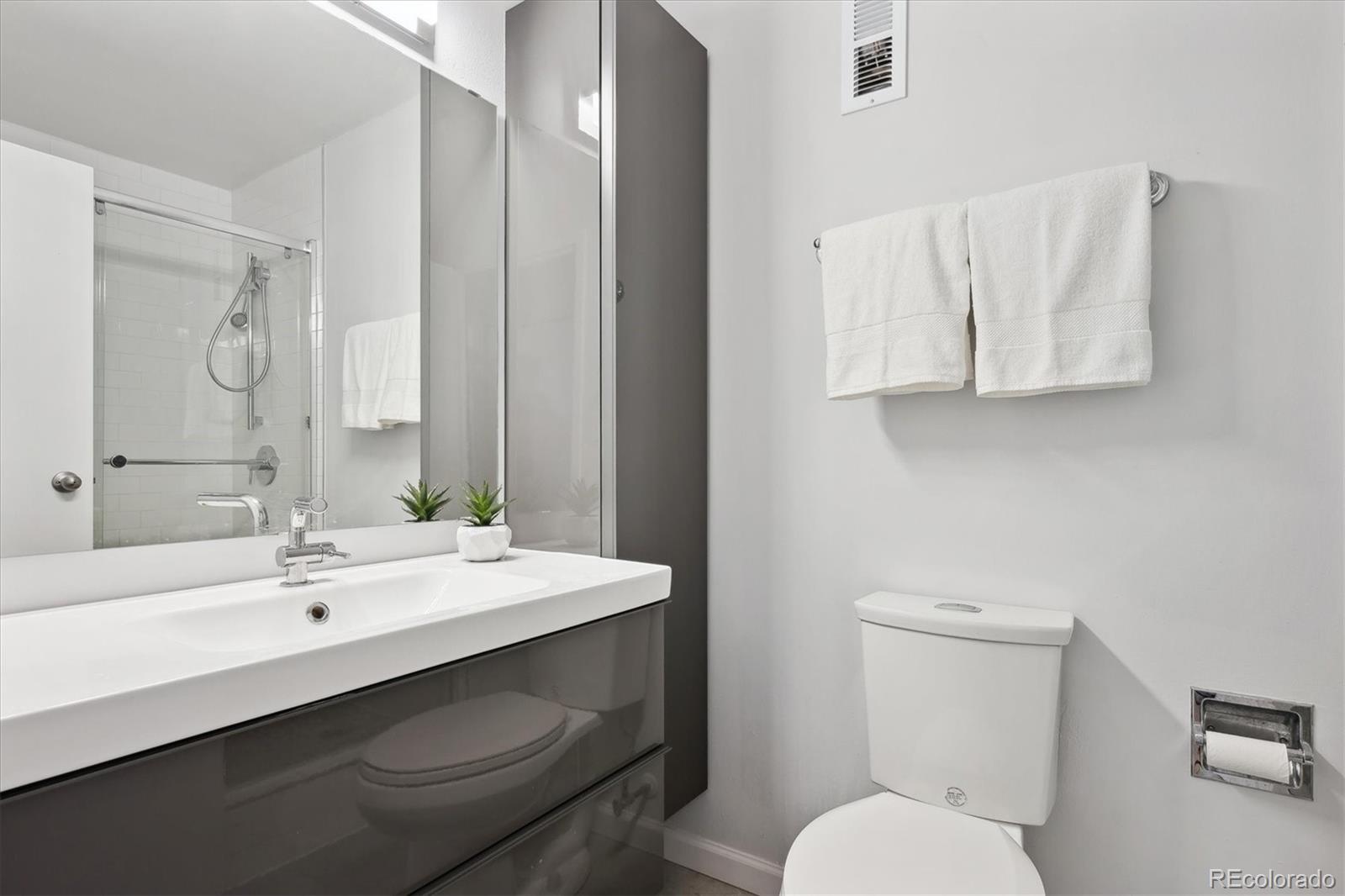 1625 Larimer Street Denver CO 80202