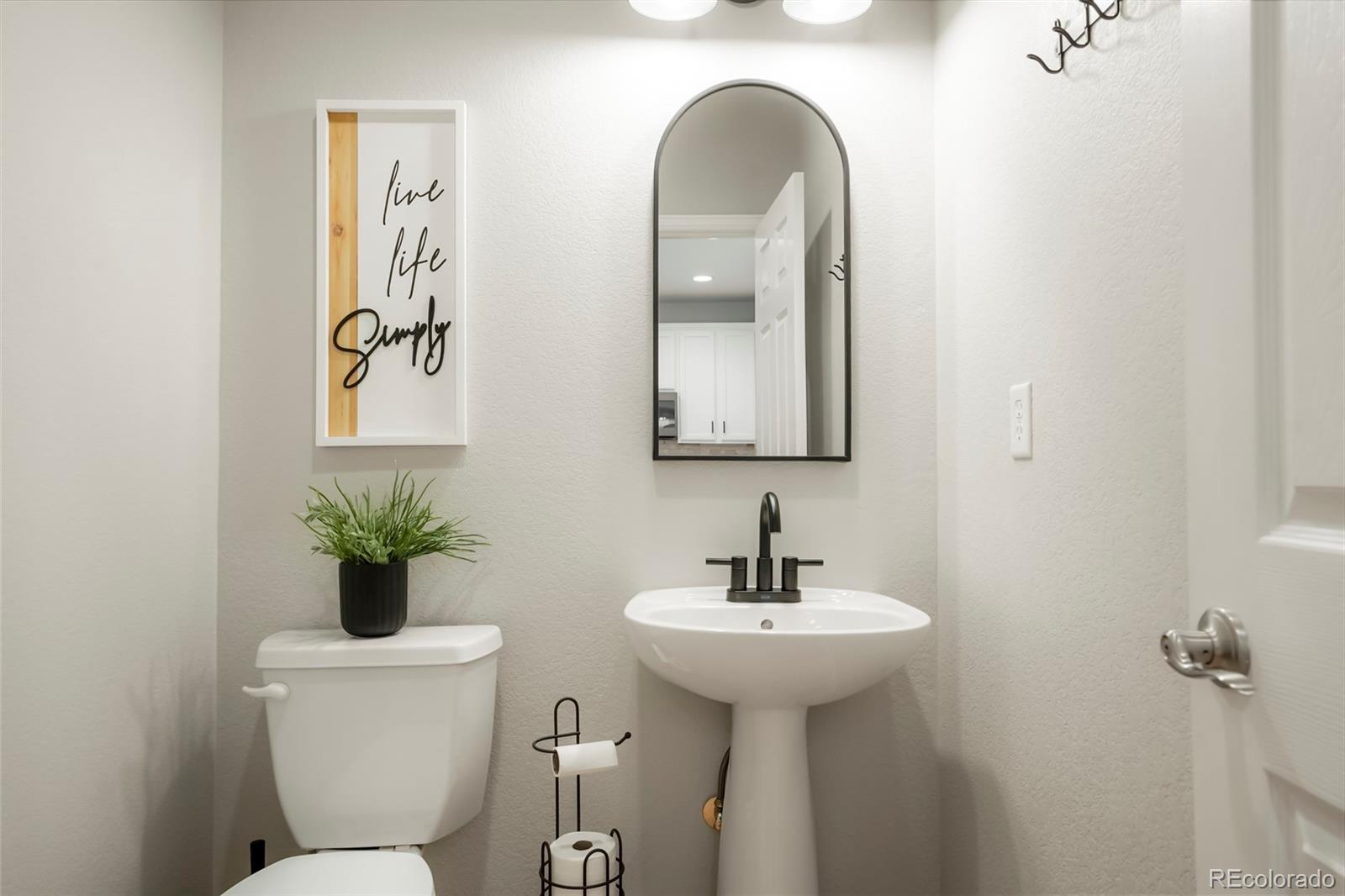 8427 E 35th Avenue Denver CO 80238