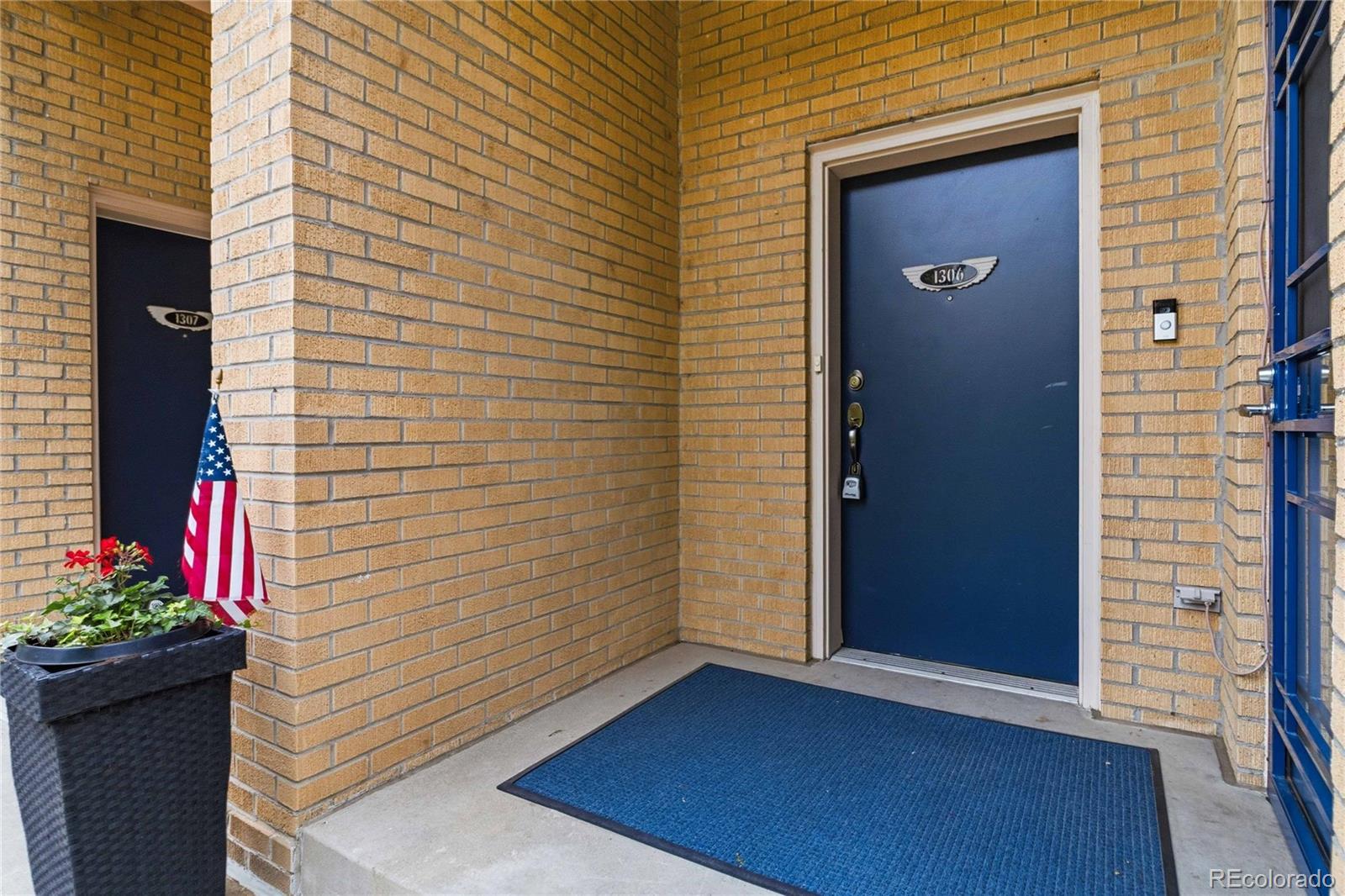 190 Roslyn Street Denver CO 80230