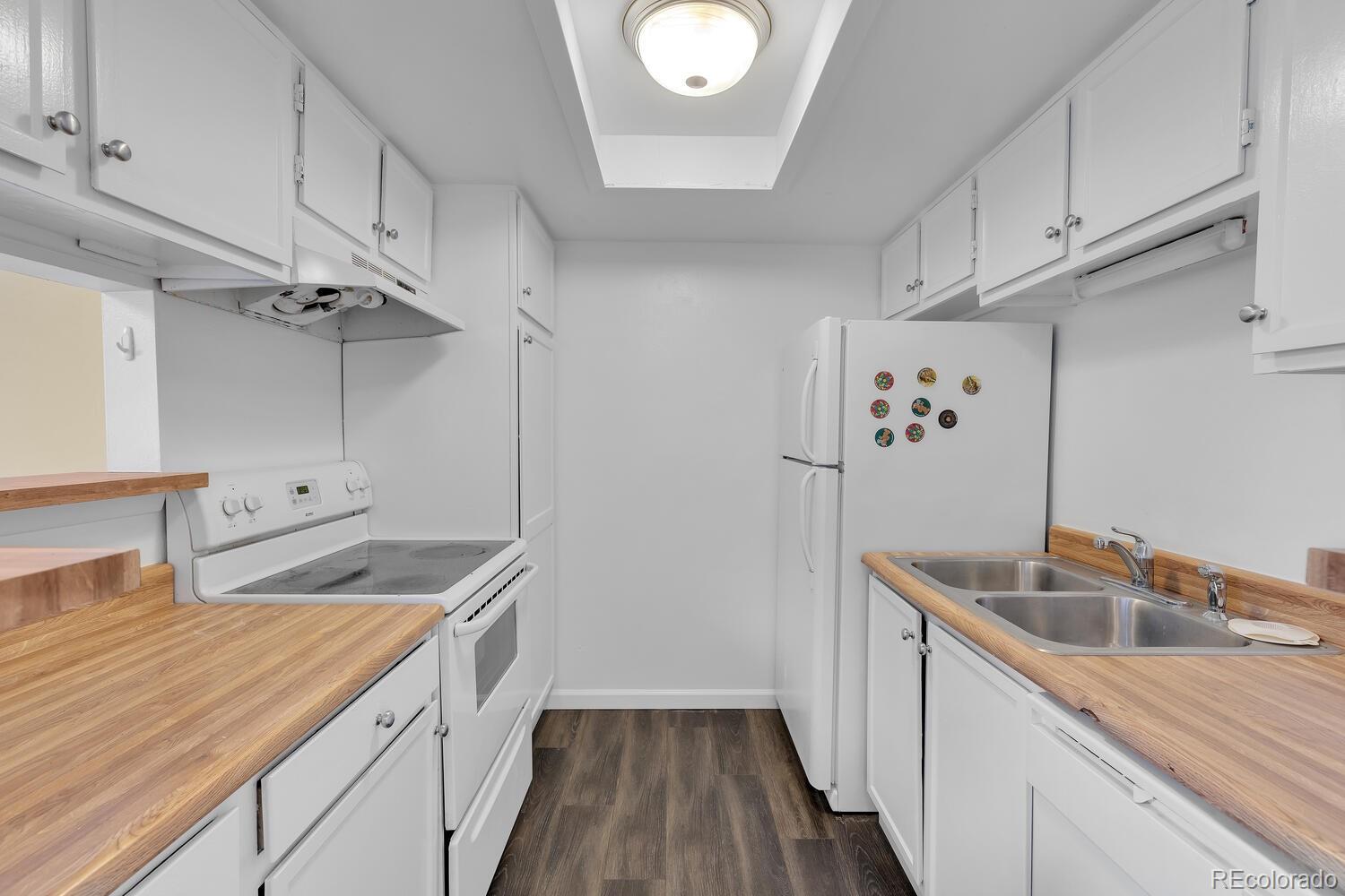 908 S Walden Way Aurora CO 80017