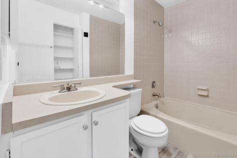 908 S Walden Way Aurora CO 80017