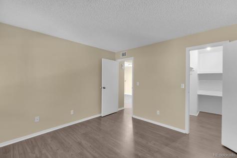 908 S Walden Way Aurora CO 80017