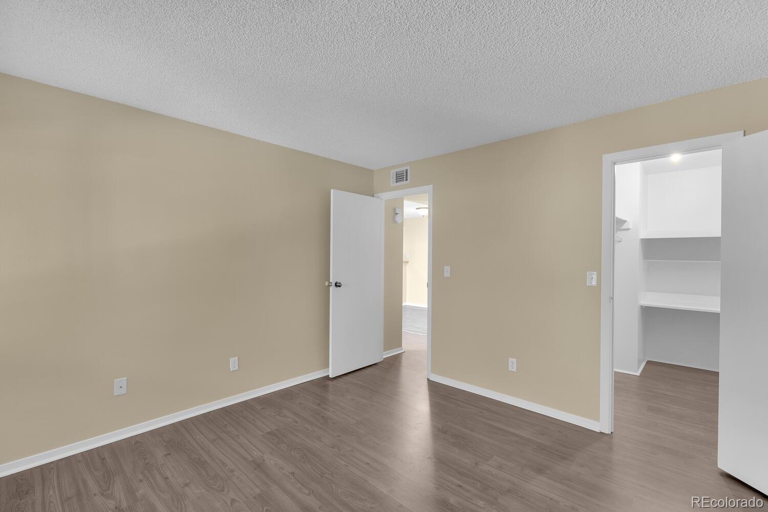 908 S Walden Way Aurora CO 80017