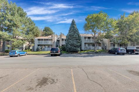 908 S Walden Way Aurora CO 80017