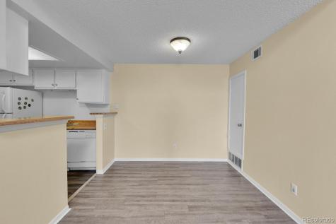 908 S Walden Way Aurora CO 80017
