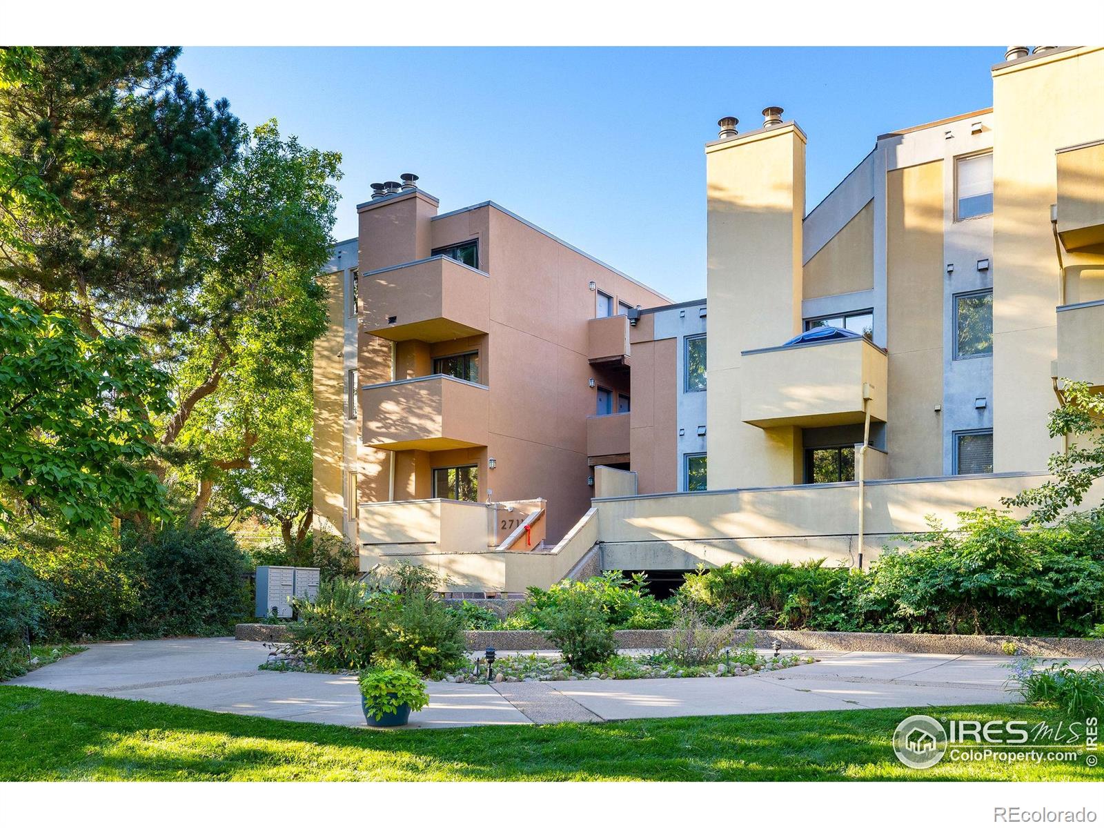 2711 Mapleton Avenue Boulder CO 80304