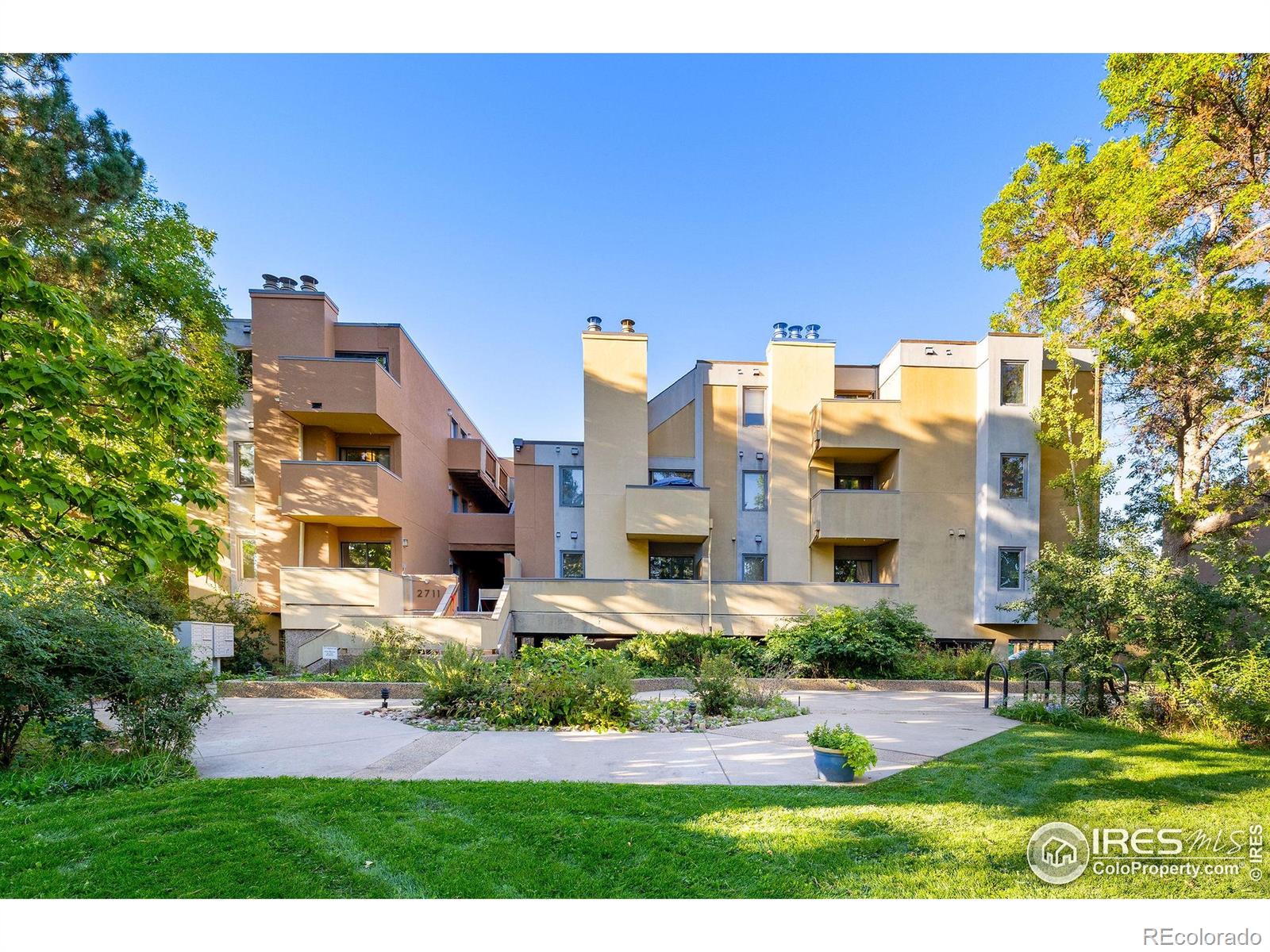 2711 Mapleton Avenue Boulder CO 80304