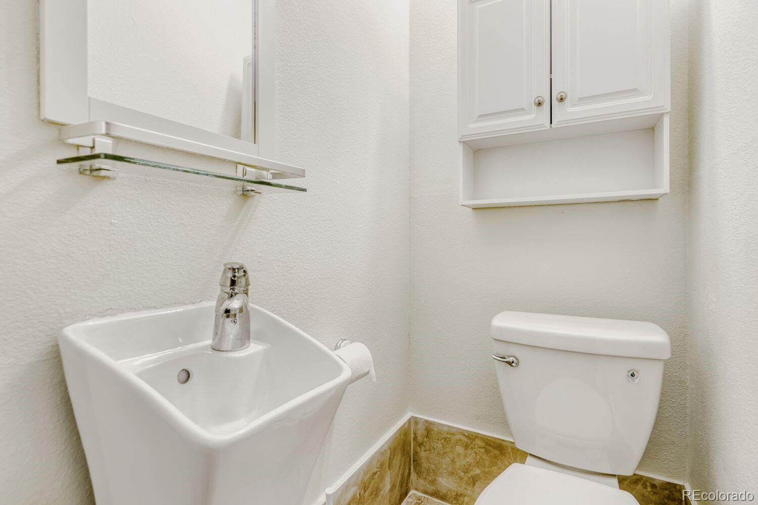 2005 S Helena Street Aurora CO 80013