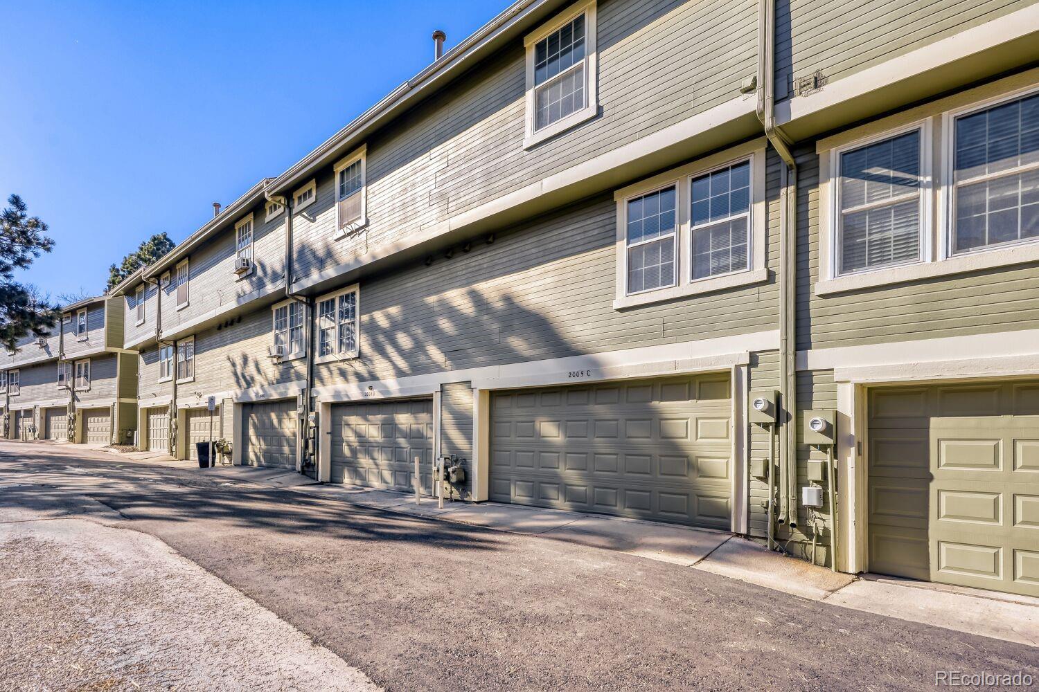2005 S Helena Street Aurora CO 80013