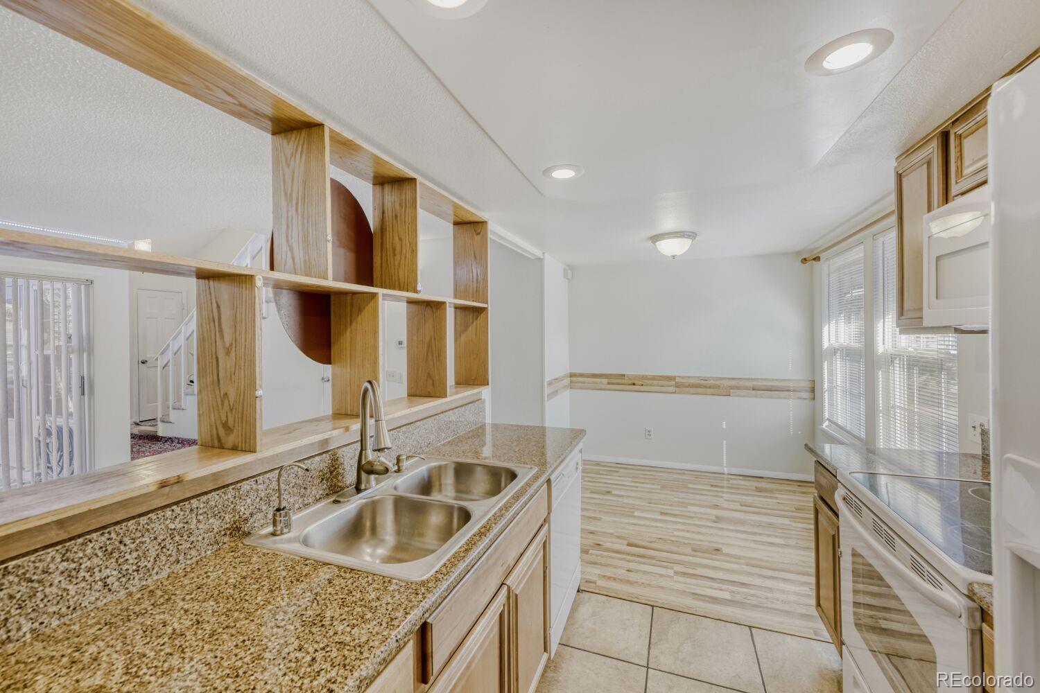 2005 S Helena Street Aurora CO 80013