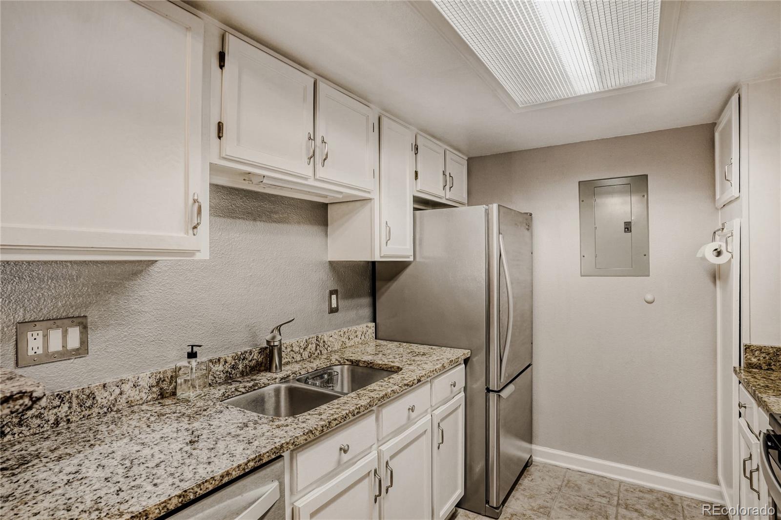 8225 Fairmount Drive Denver CO 80247