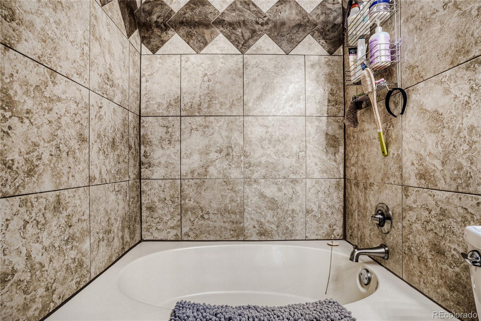 8225 Fairmount Drive Denver CO 80247