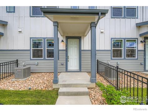 2803 Bear Springs Circle Longmont CO 80503