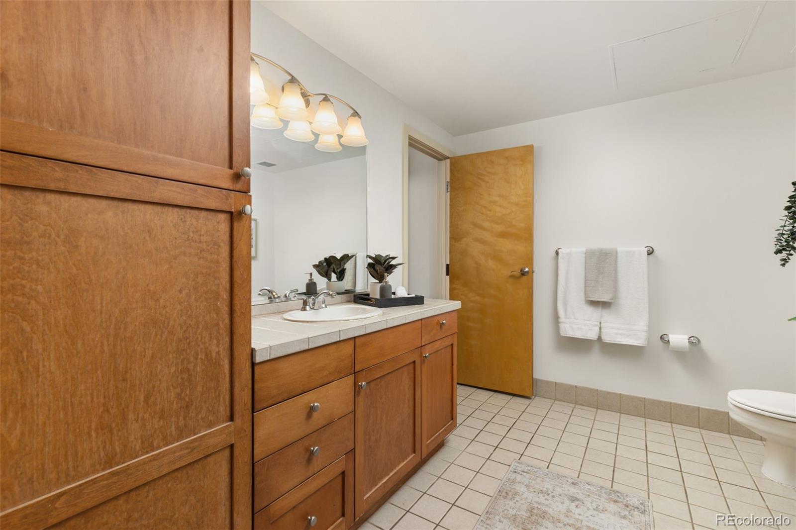 1800 Lawrence Street Denver CO 80202