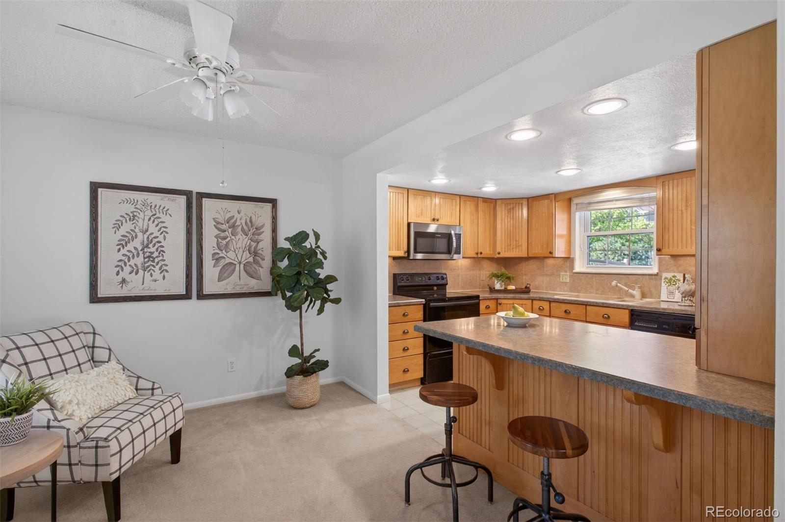 2558 S Vaughn Way Aurora CO 80014