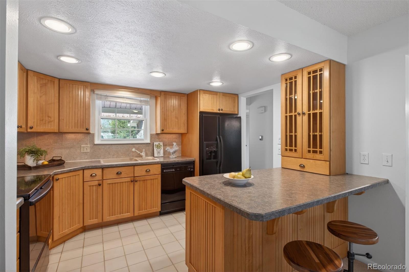 2558 S Vaughn Way Aurora CO 80014