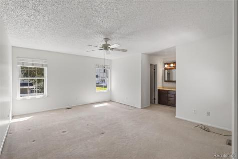 2558 S Vaughn Way Aurora CO 80014