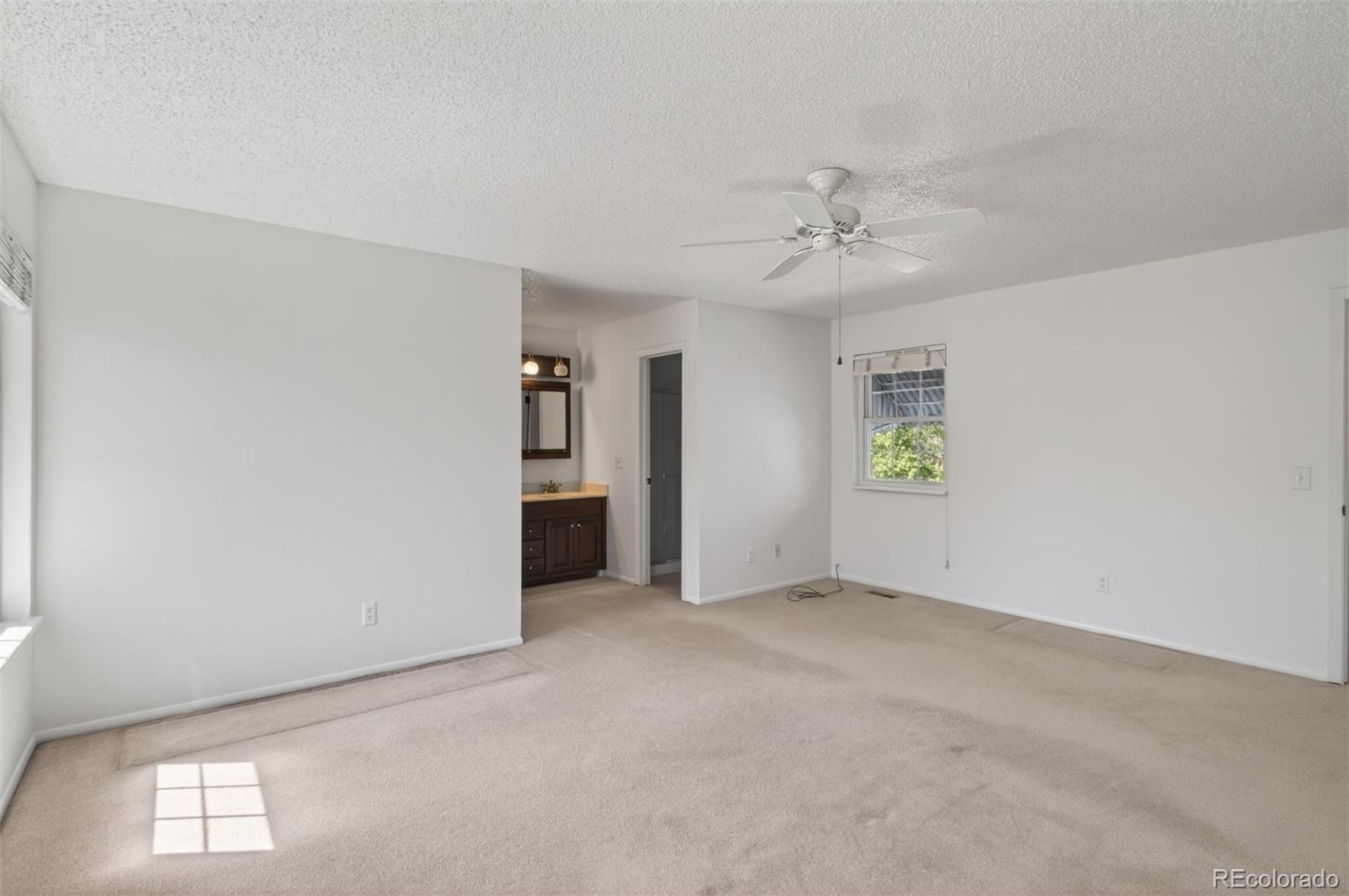 2558 S Vaughn Way Aurora CO 80014