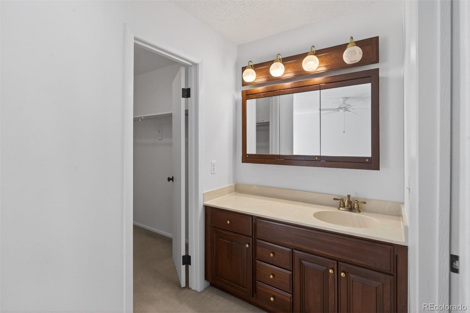 2558 S Vaughn Way Aurora CO 80014