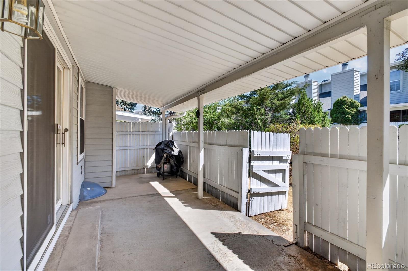 2558 S Vaughn Way Aurora CO 80014