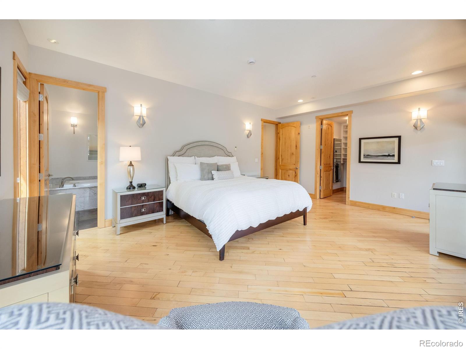 2034 Pearl Street Boulder CO 80302