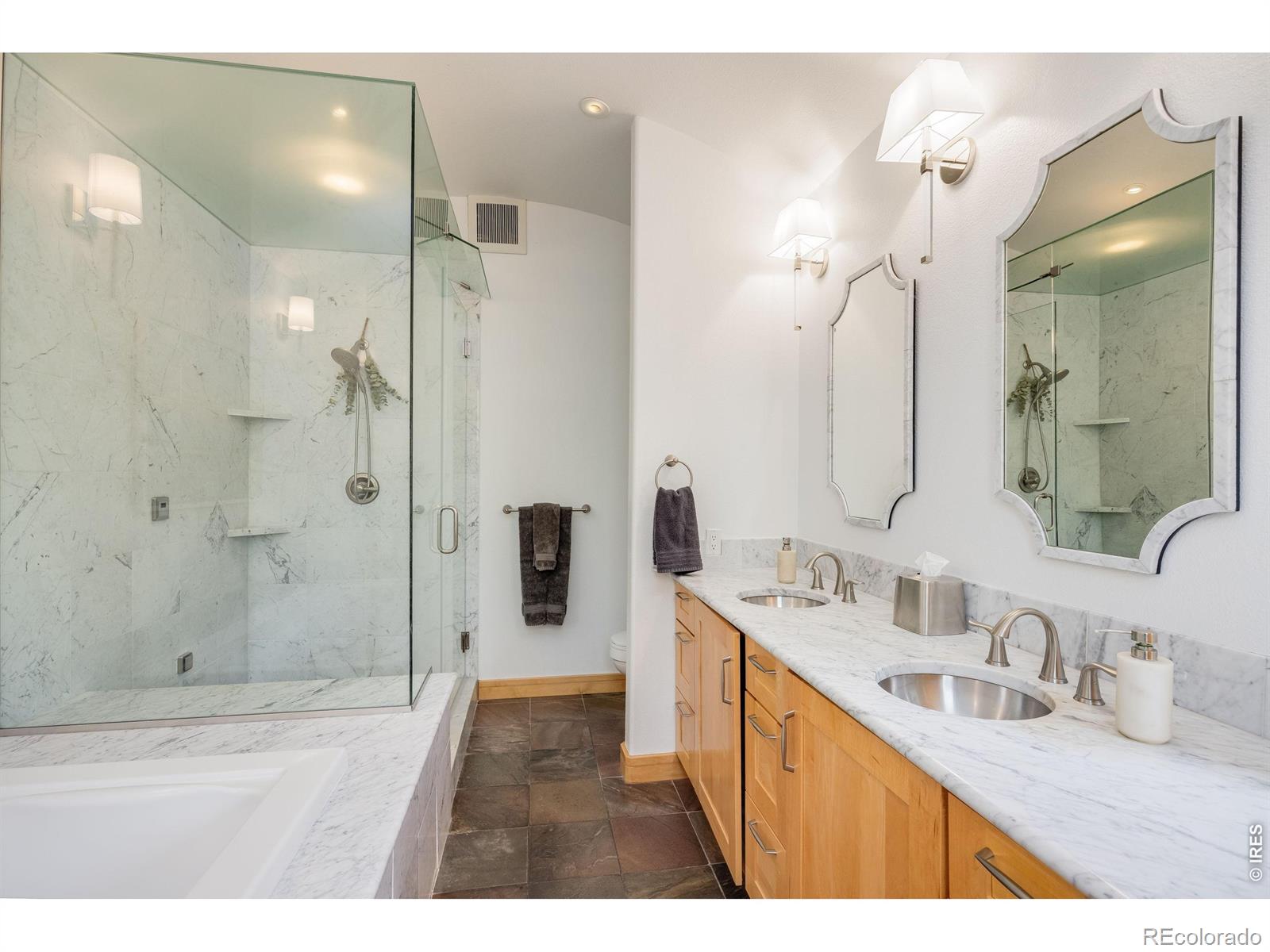 2034 Pearl Street Boulder CO 80302