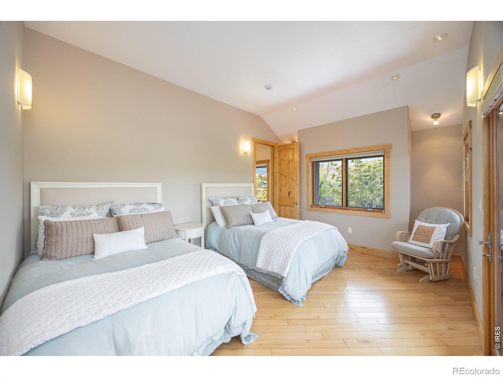 2034 Pearl Street Boulder CO 80302