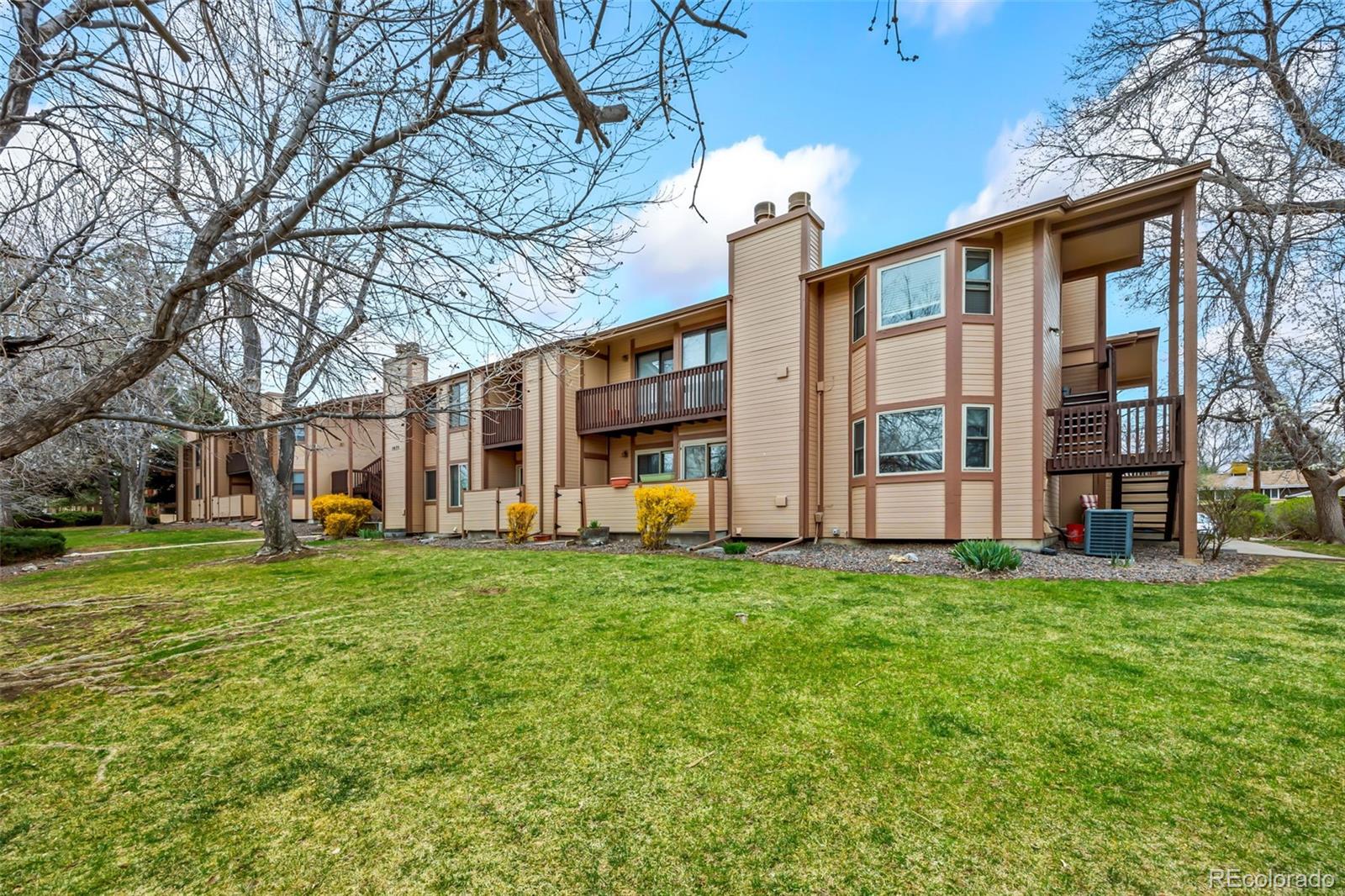 1075 S Garrison Street Lakewood CO 80226