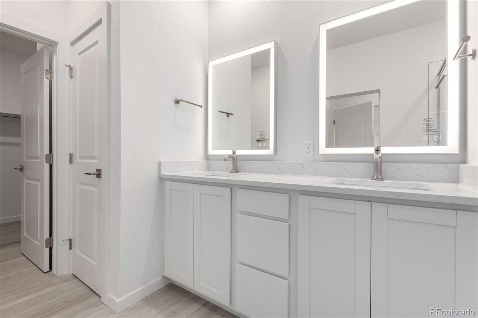 6153 N Ceylon Street Denver CO 80249