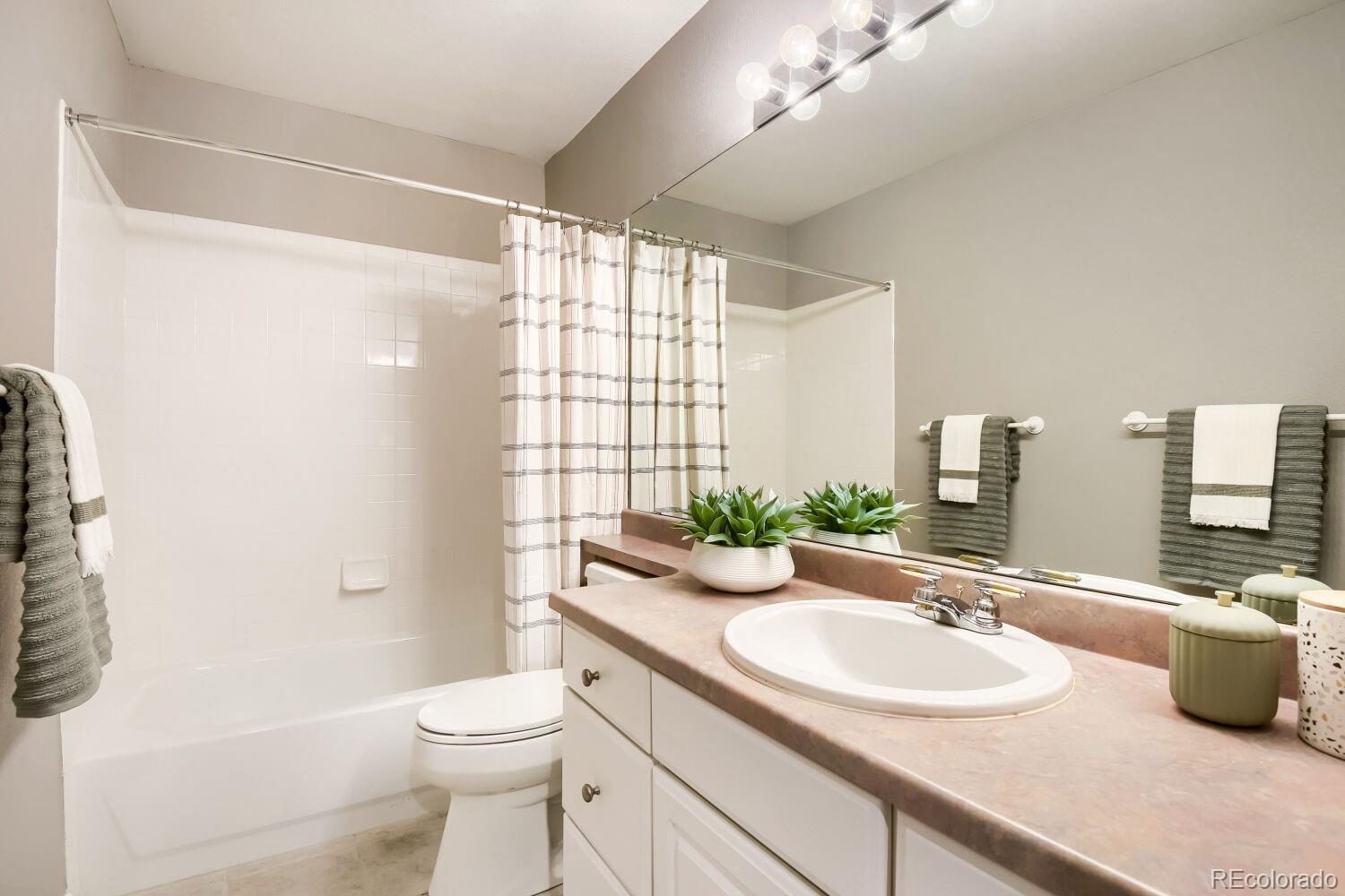 2712 W Greens Place Littleton CO 80123