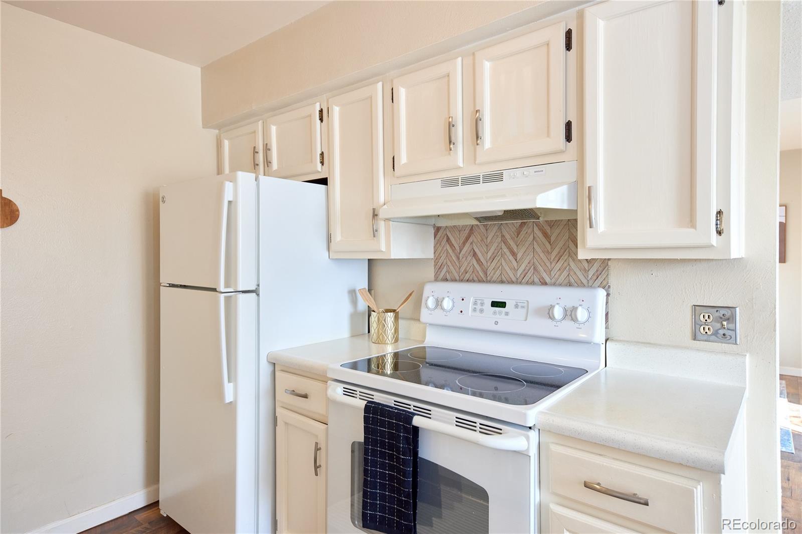 7665 E Eastman Avenue Denver CO 80231