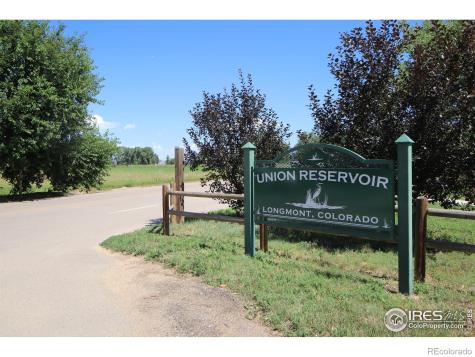 804 Summer Hawk Drive Longmont CO 80504