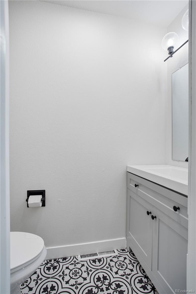 610 S Xenon Court Lakewood CO 80228