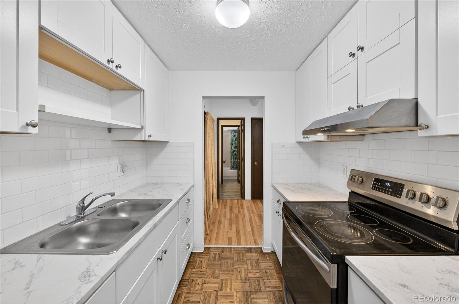 384 S Ironton Street Aurora CO 80012