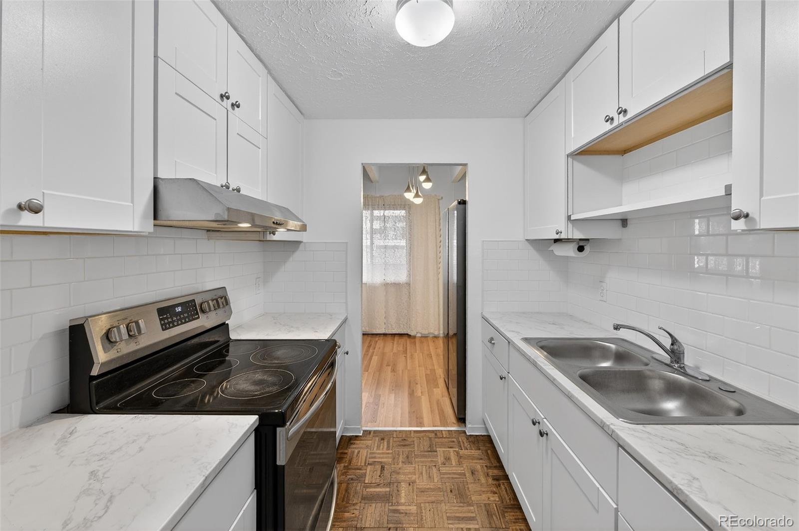 384 S Ironton Street Aurora CO 80012