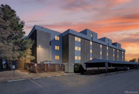 384 S Ironton Street Aurora CO 80012
