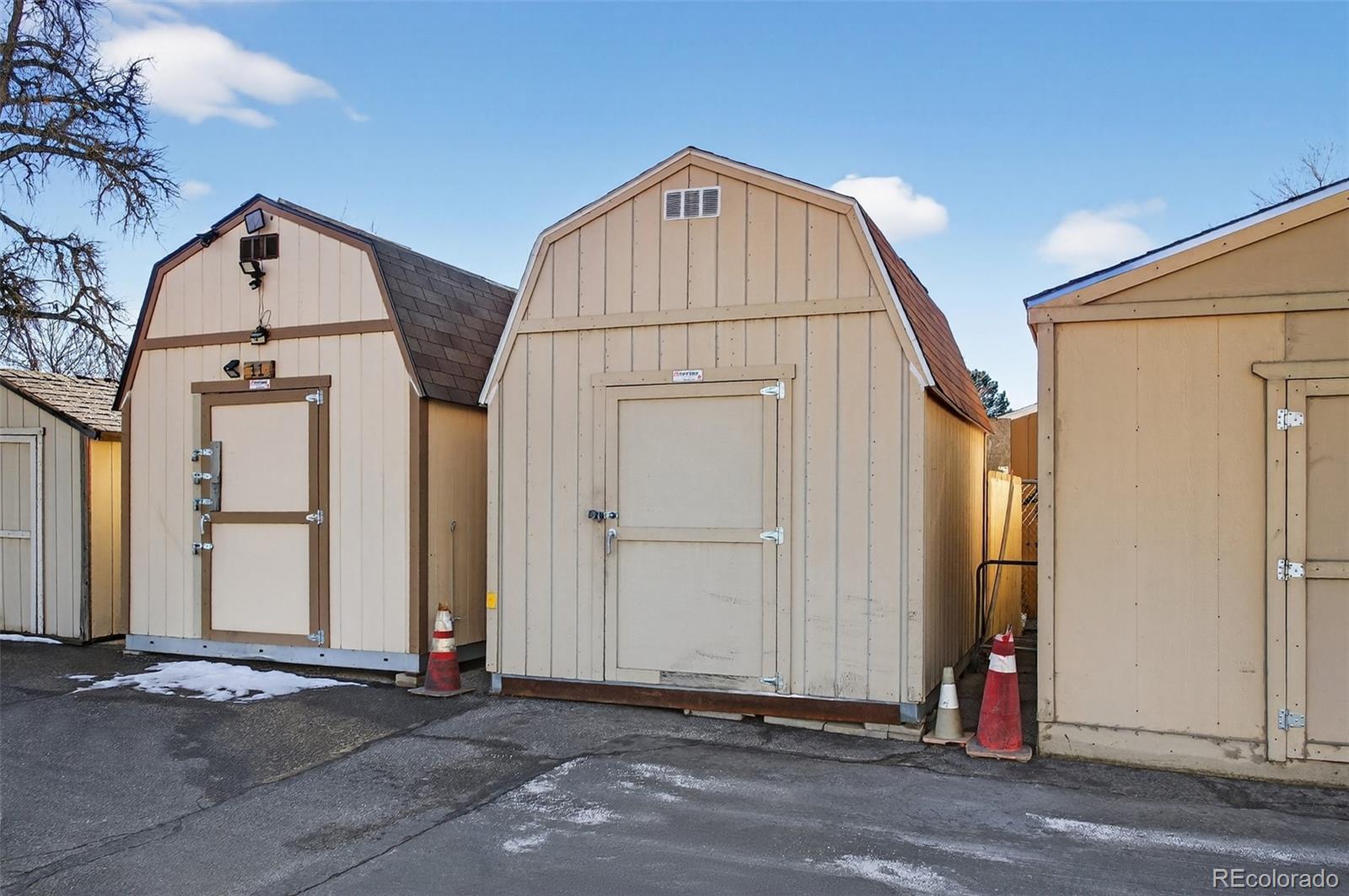 384 S Ironton Street Aurora CO 80012