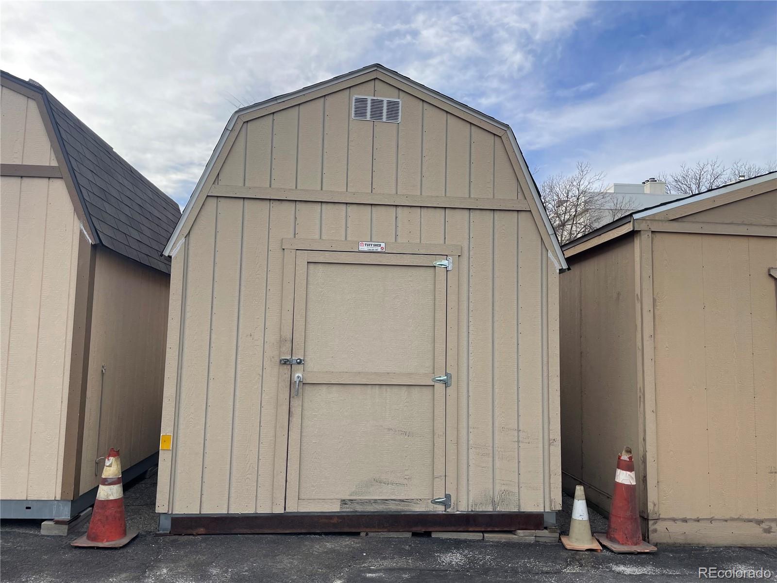 384 S Ironton Street Aurora CO 80012