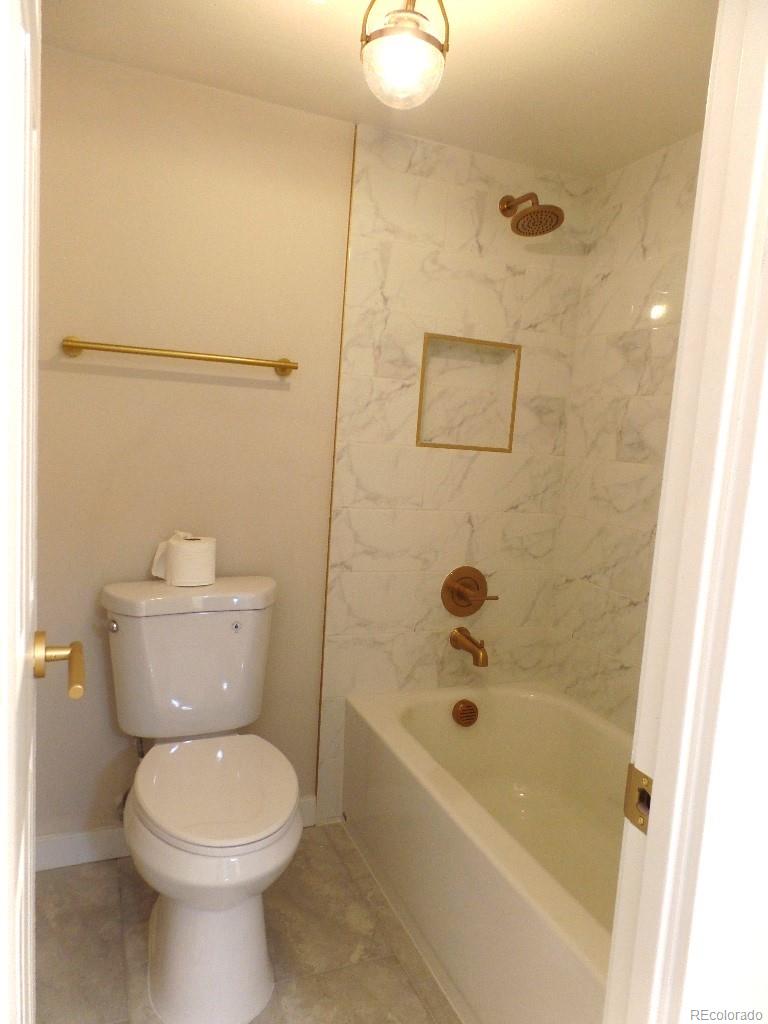 2880 S Locust Street Denver CO 80222