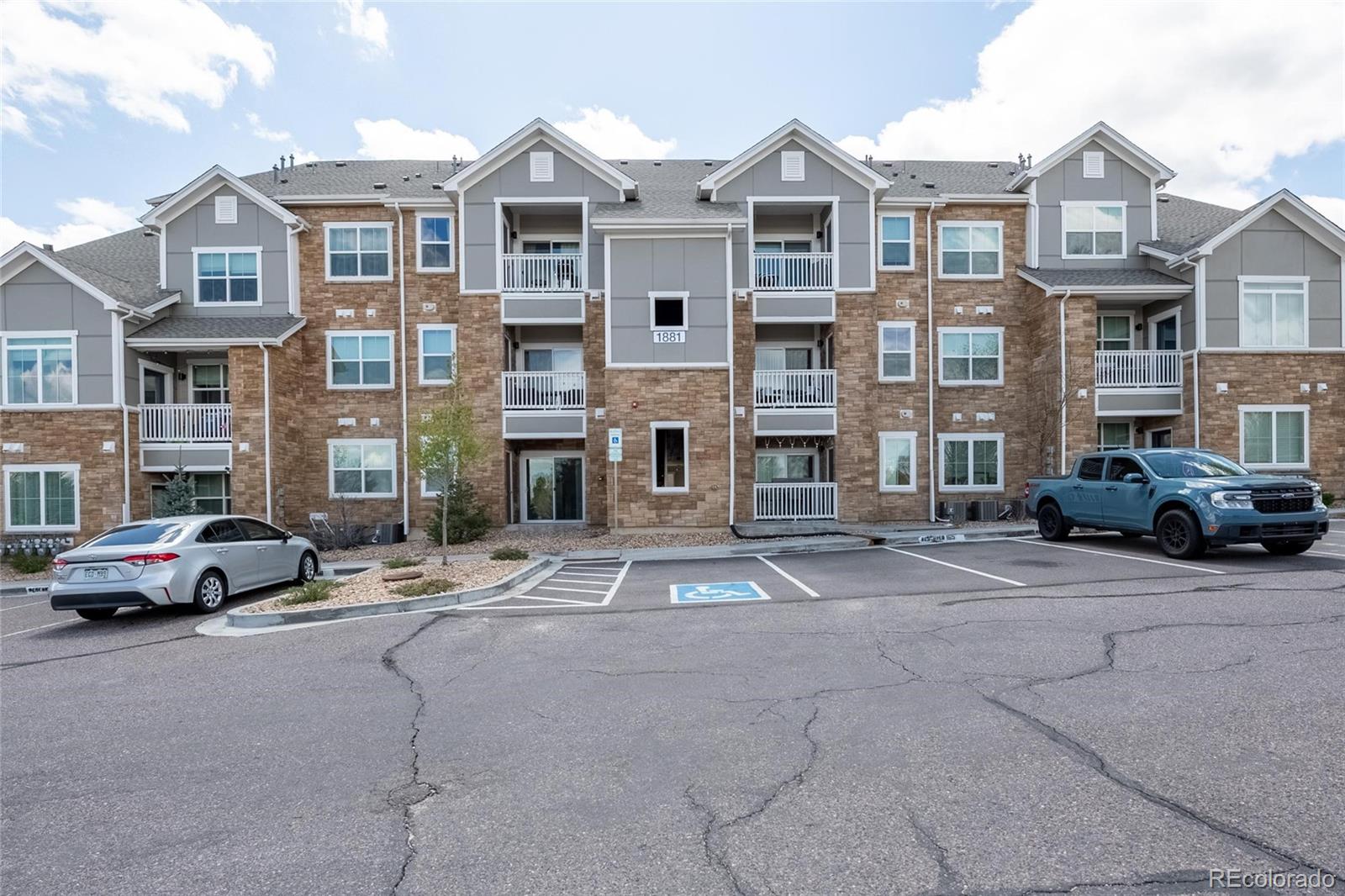 1881 S Dunkirk Street Aurora CO 80017