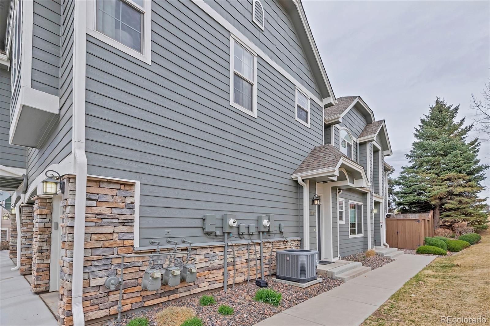 1237 Carlyle Park Circle Highlands Ranch CO 80129