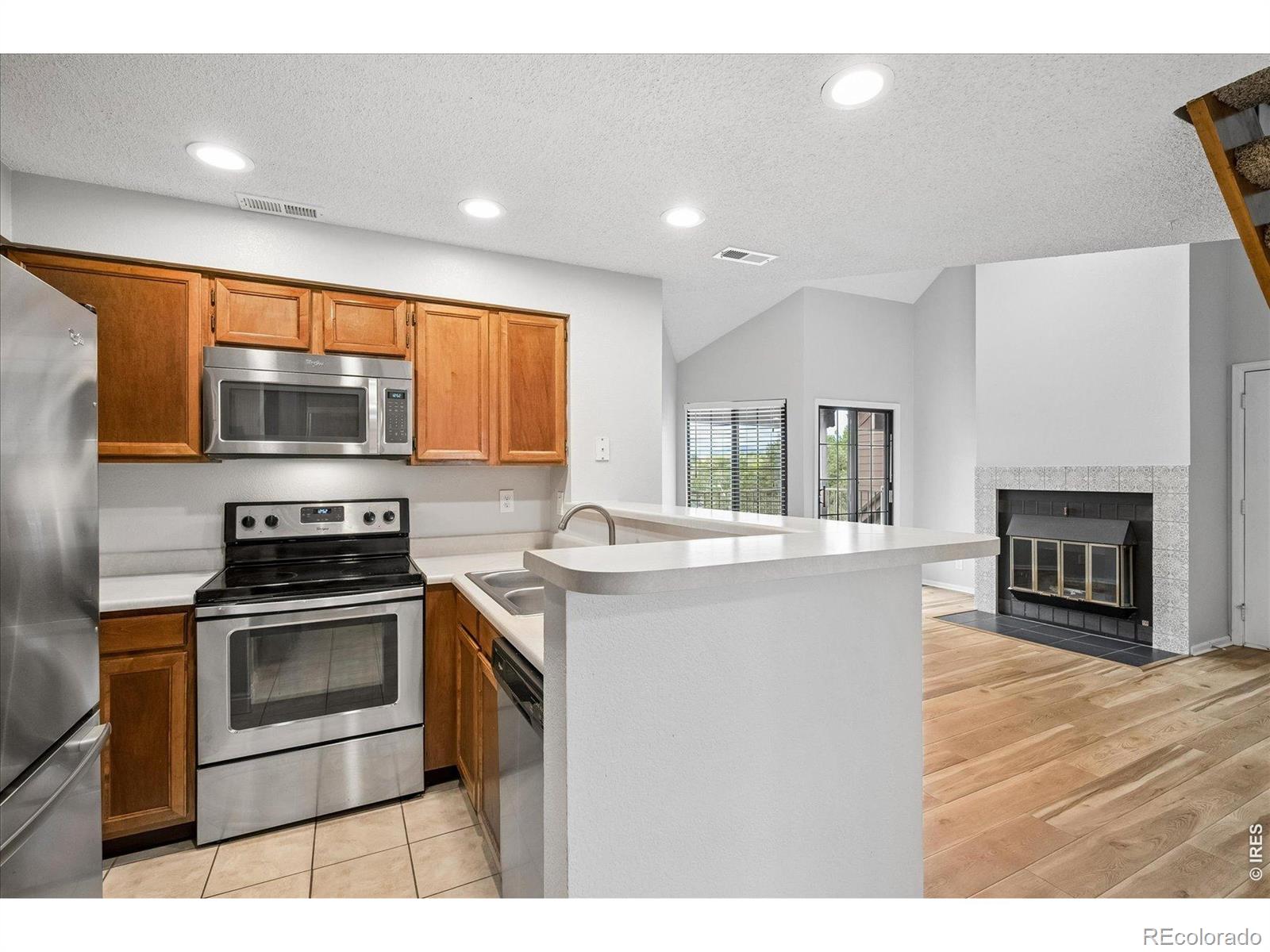 846 S Vance Street Lakewood CO 80226