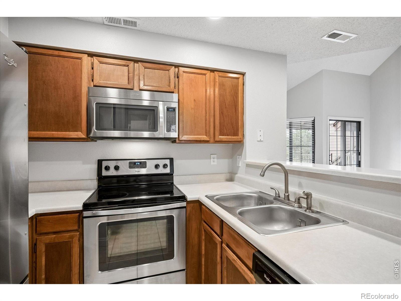 846 S Vance Street Lakewood CO 80226