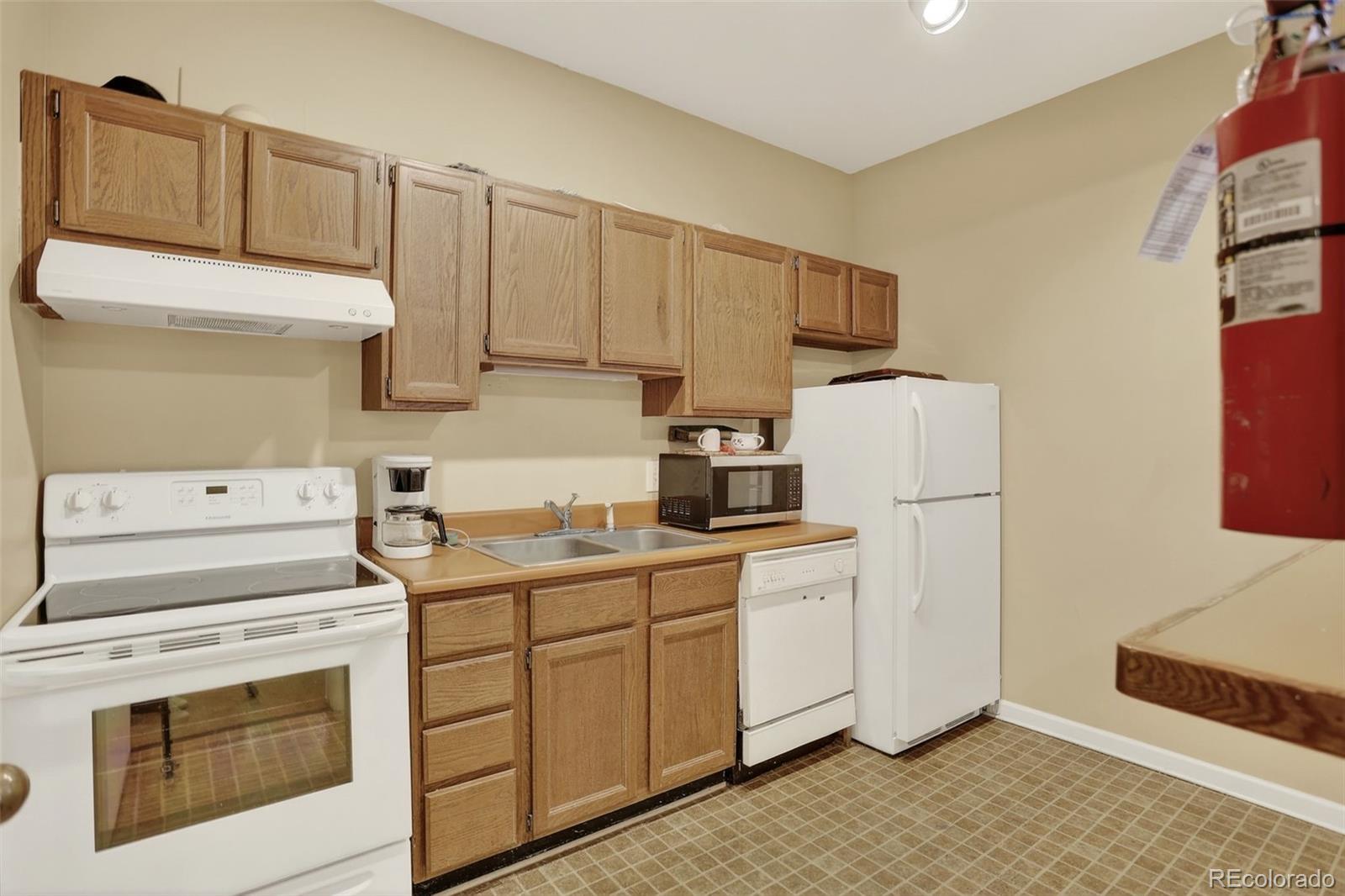 7110 S Gaylord Street Centennial CO 80122