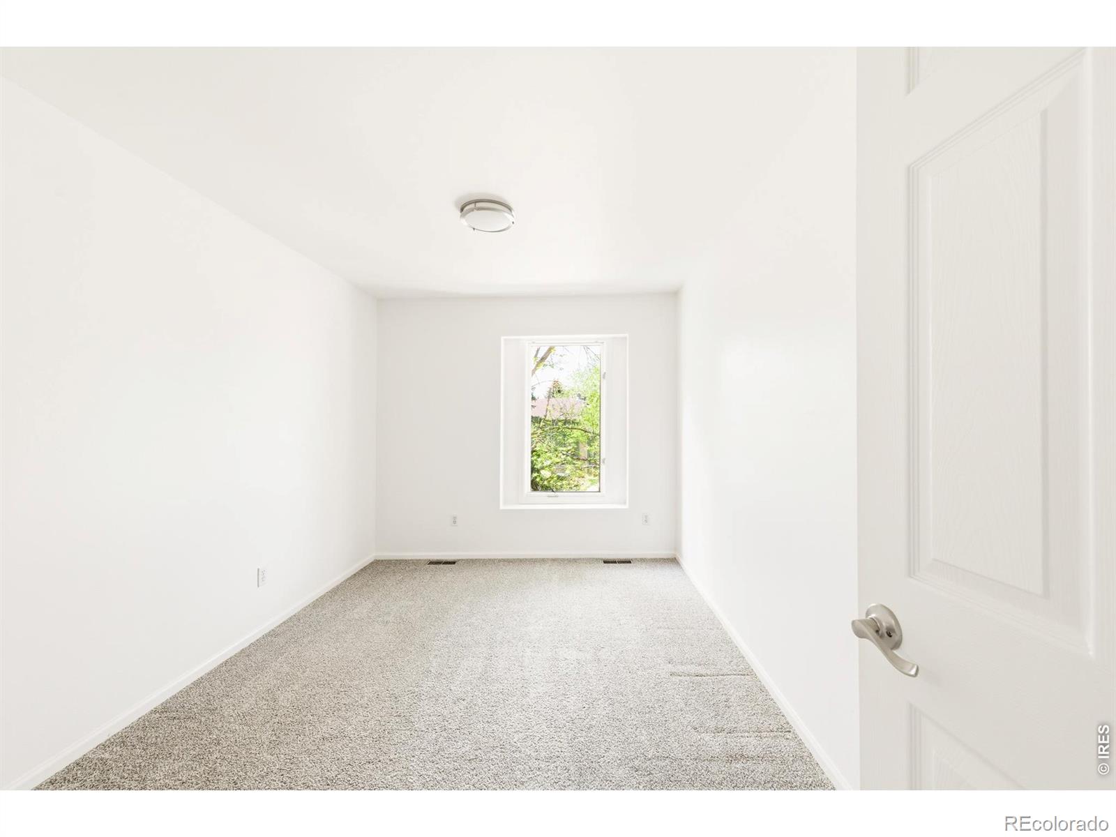 2106 Meadow Court Longmont CO 80501