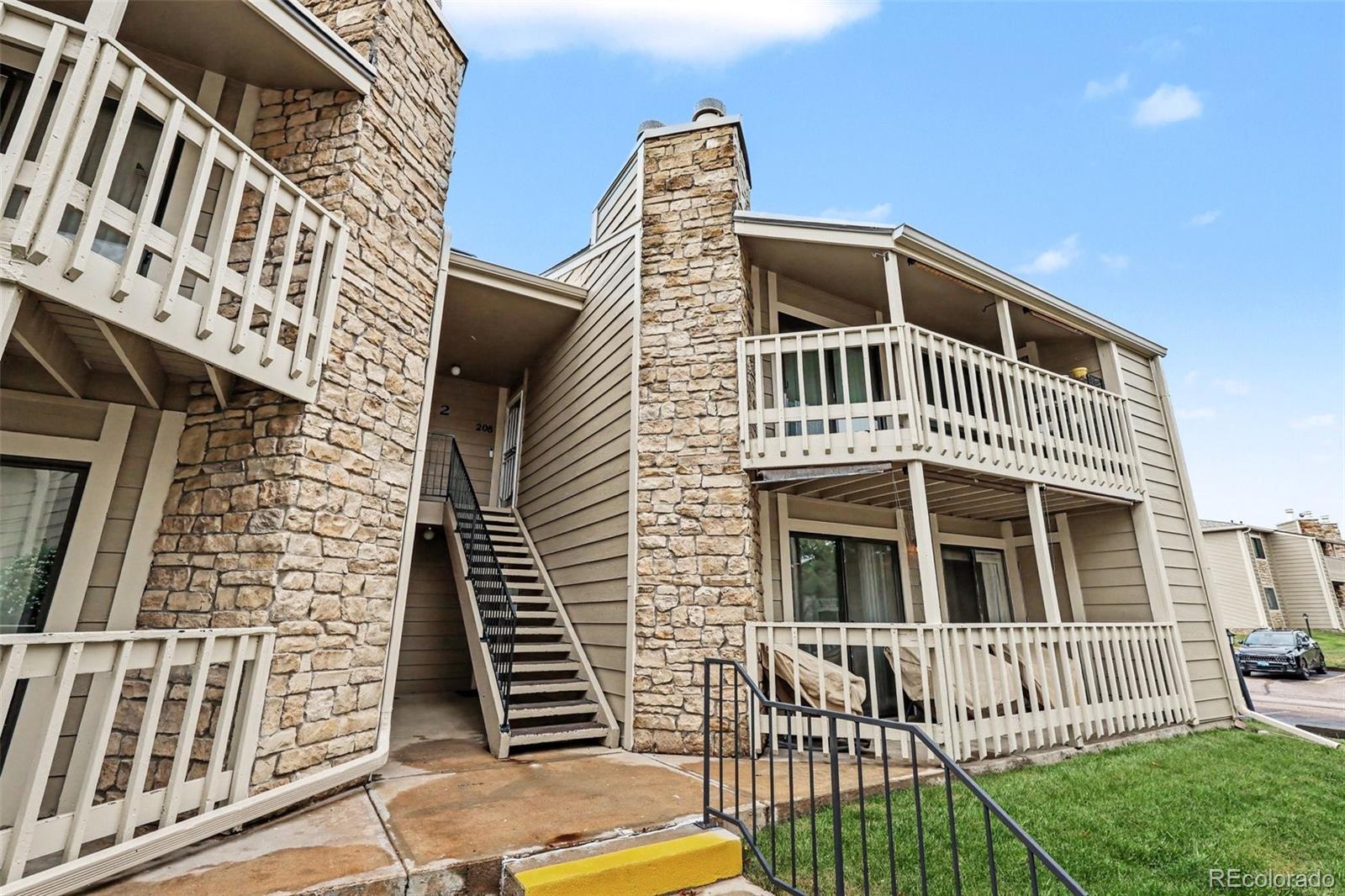 8225 Fairmount Drive Denver CO 80247