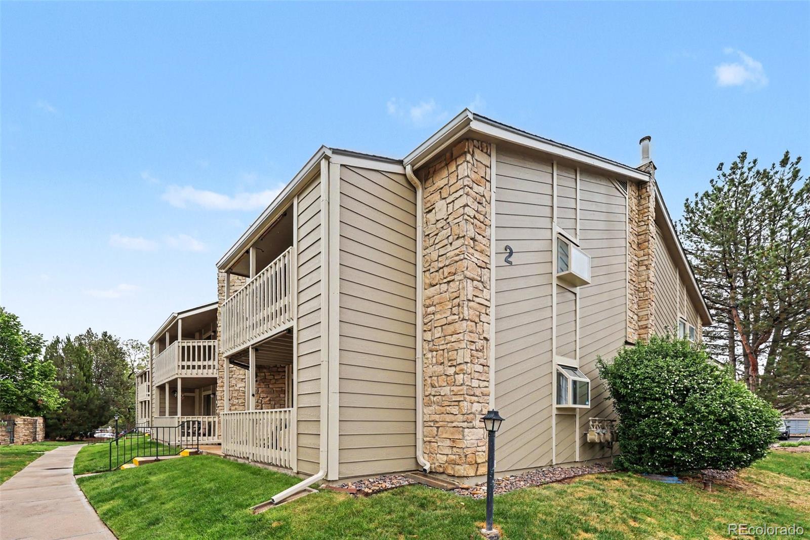 8225 Fairmount Drive Denver CO 80247